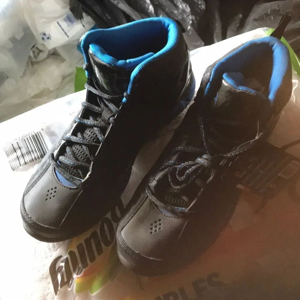 And1 Boy’s Blue/ Black Sneakers NWT